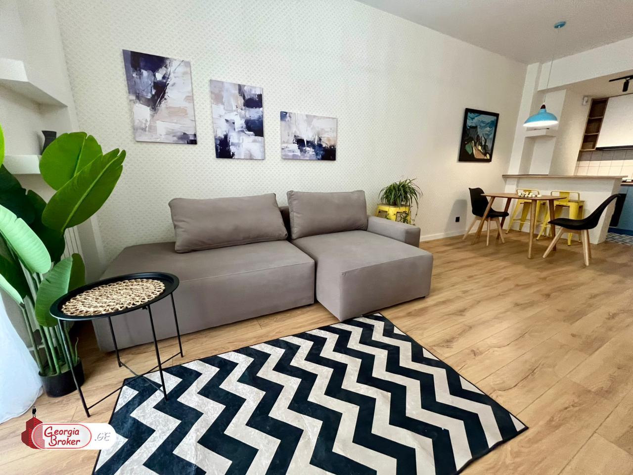 იყიდება ახალი გარემონტებული 2 ოთახიანი ბინა